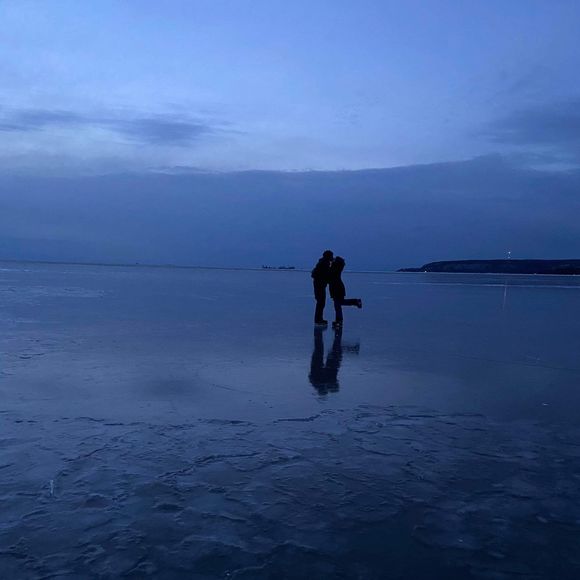 Meet your Posher, Emjay - Picture 2 of 5